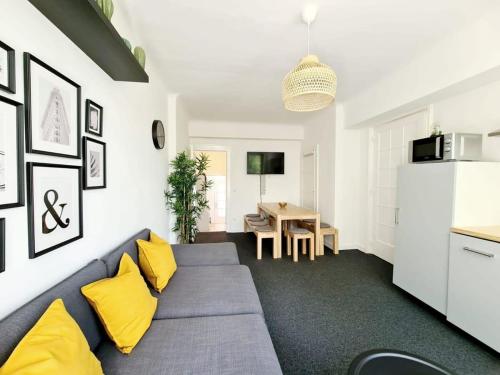 Spacious Apt for 9 in great location, Hamburg