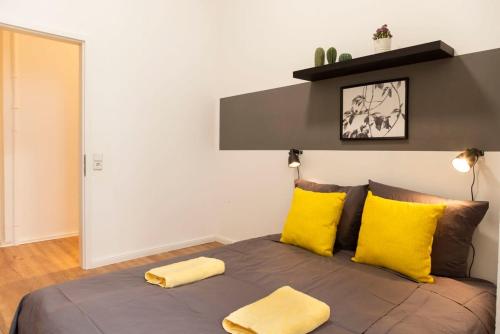 Modern 2 Bedroom Apartment in Berlin Schöneberg - main image