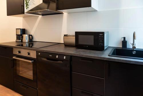 Modern 2 Bedroom Apartment in Berlin Schöneberg - image 2