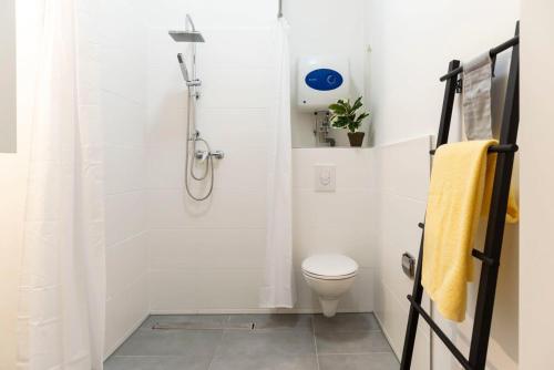 Apartment image 3