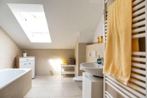 Urban Rooftop Apartment - Berlin MITTE - A C - image 6