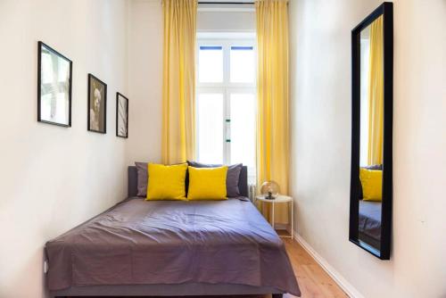 Central Apartment - image 3
