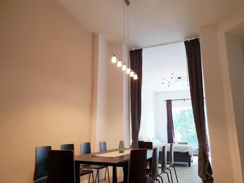 Family Apartment Moabit - image 8