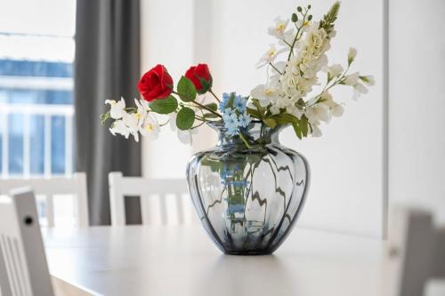 Apartment image 6