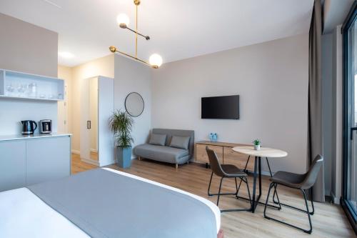 STEPS Batumi  Hotel & Suites Room Type - Standard Triple Studio