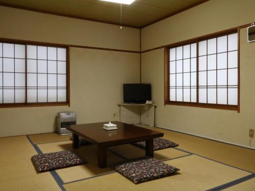 Japanese-Style Quadruple Room with Shared Bathroom