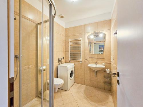 One-Bedroom Apartment image 9
