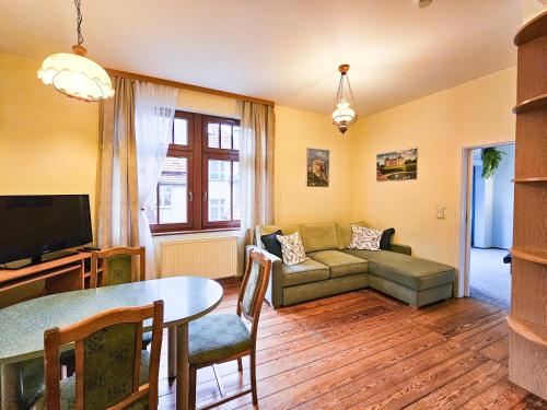 One-Bedroom Apartment image 7