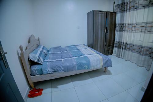 Urban 2BR Apt 2.3km from A/P