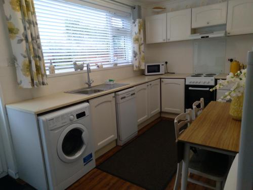 Beachgrass 15 minutes walk from South Beach Heacham, dog friendly in Hunstanton