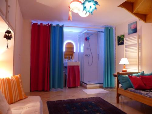 Duša, La Flore De Lys, lovely cottage ideal for 2 adults and 1 bebe in Saint-Jouin-Bruneval