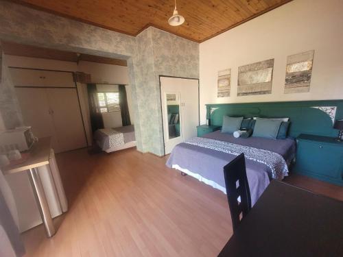2 double beds