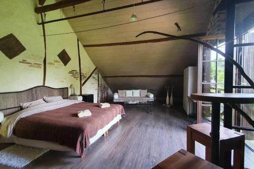 unique room with great view in a former old barn - Location saisonnière - Troche