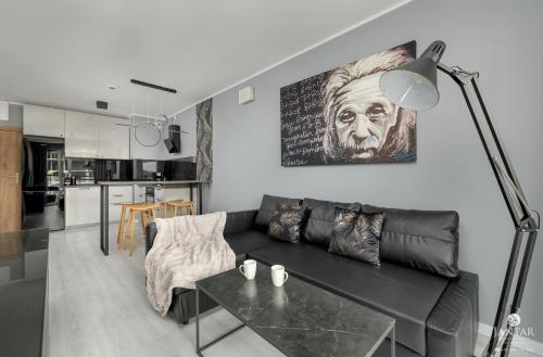 One-Bedroom Apartment image 7