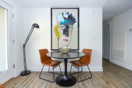 Luxury Apartment w Office & Gym in Peabody, USA