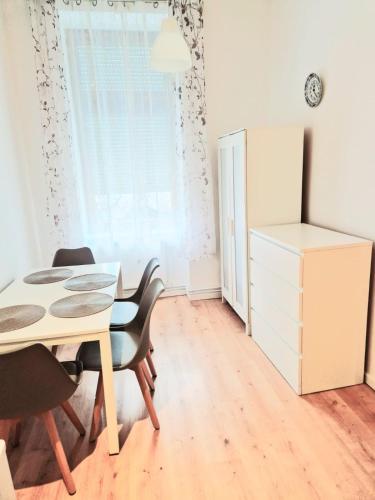 Family Studio Apartment for 4