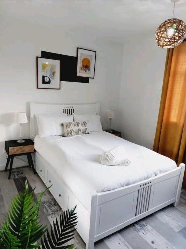 COSY AND PRIVATE HOUSE CLOSE TO TOWN