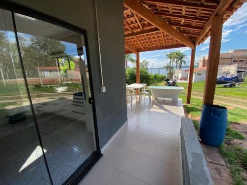 Querência Casa na Represa Avaré
