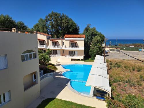 Perla Beach - image 9
