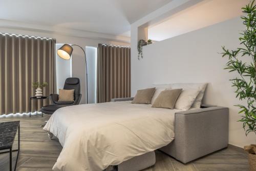 The Cube - Designer finished studio by SF Homes 4