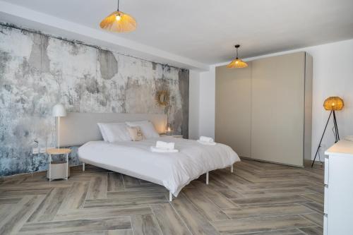 Elegant designer finished spacious studio in Gzira