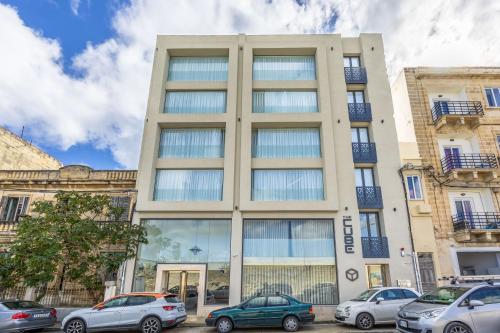 Elegant designer finished spacious studio in Gzira