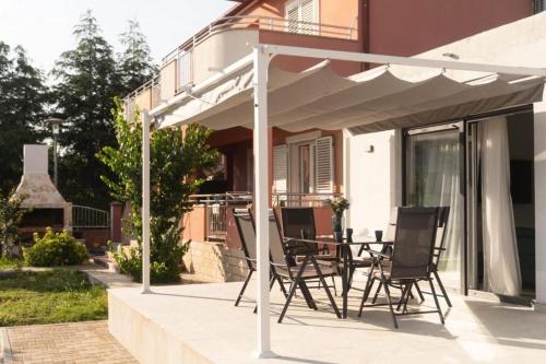 Apartment Carmen - image 2