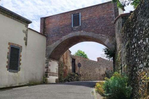 Gite du Porche 79700 Mauléon 20min Puy du FOU - Location saisonnière - Mauléon