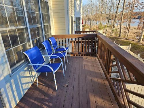 Cozy Townhouse with a Lake view Cozy Townhouse with a Lake view