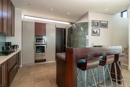 Dazzling View, Knysna - Stunning holiday villa with roof deck & 360° views, Knysna (zdjęcie 10)