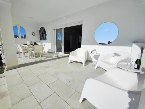 Three-Bedroom Villa image 5