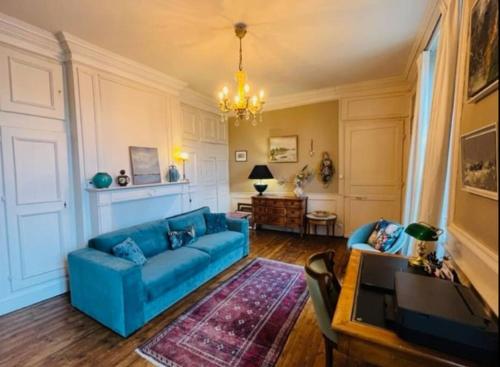Authentique appartement dans immeuble 17eme