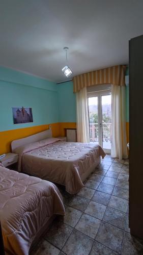 1 queen bed
