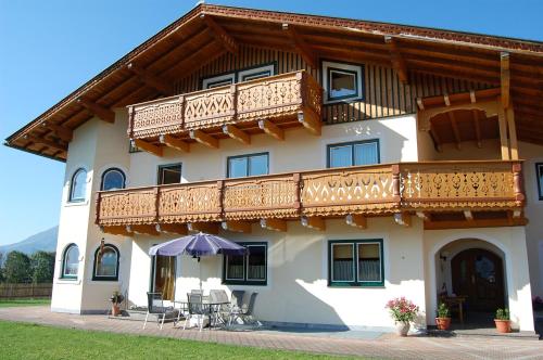  Landhaus Brugger, Pension in Saalfelden am Steinernen Meer