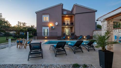 Amazing villa Lara with private pool by WiiBuk, Marčana