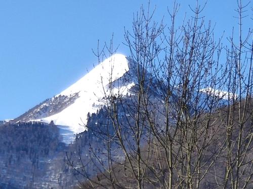 Maison au pied de la montagne