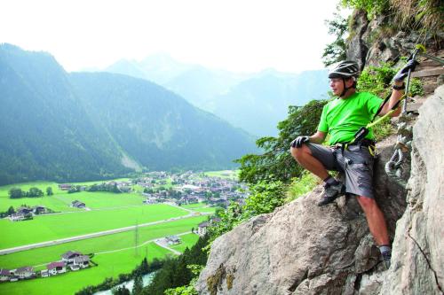 Alpen Appartements Hochmuth - image 5