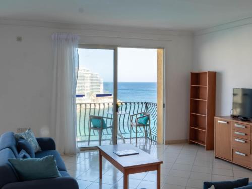 Morina Court - Seaview Apartments and Penthouse in St Julians by Shortletsmalta photo 3