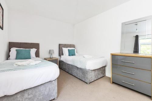 OPP B'ham - Freshly refurbished walls and carpets! BIG SAVINGS booking 7 days or more! - Apartment - Marston Green