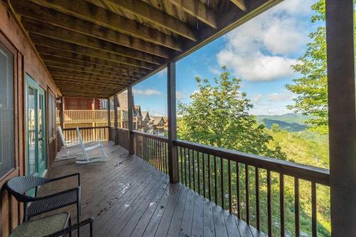 Amazing VIEWS Hot Tub Pool Table Fireplace