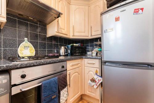 Central Camden Flat With Terrace For 4 People - image 5