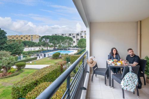 ระเบียง/ชานเรือน, Nemea Appart Hotel Le Lido Cagnes Sur Mer in กาญ-ซูร์-แมร์