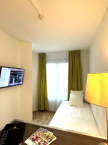 Hôtel Le Cousture - image 13