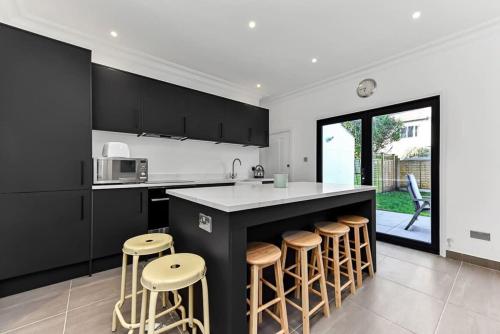 Beautiful Family Victorian Home - London