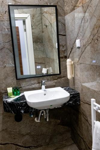 Agora Boutique Hotel - image 5