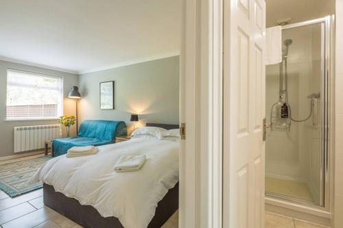 Addenbrookes Flat 2 mins walk free Private Parking in Red Cross