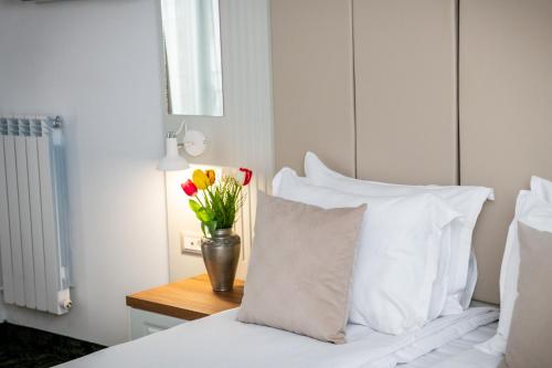 Boutique Double with Balcony image 10