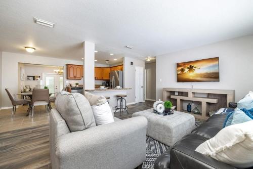 Monthly Rental~ Comfy Beds~ Great for Remote Work in Clearwater, USA