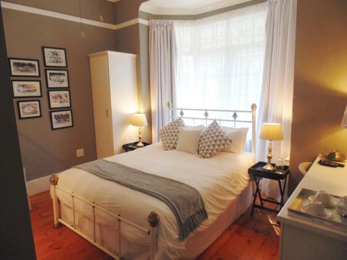 1 double bed