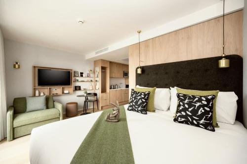 room detail thumbnail 0